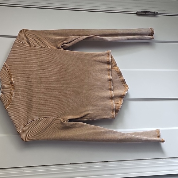 Womens sz XS Gilded Intent ribbed long sleeve shirt. Higher neck - Picture 2 of 7